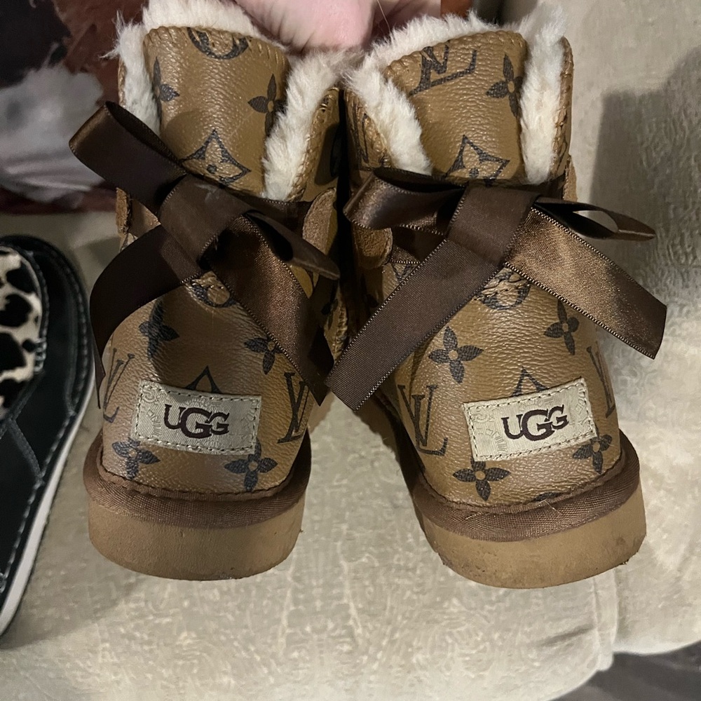 UGG Kids Tan Boots with Ribbon